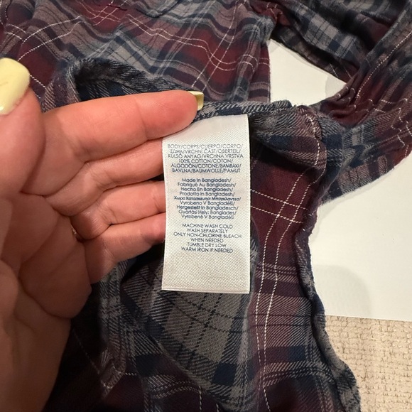 Chaps Men's Casual Plaid Shirt - Maroon , Grey  and Blue - Picture 5 of 5